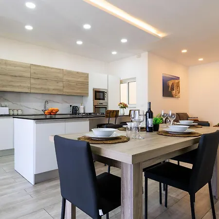 アパート Spacious Modern 2-bedroom *